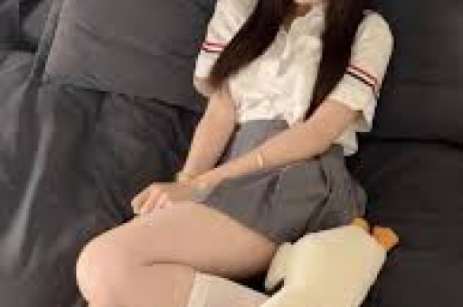 中秋晚会变“预制菜”？明星集体假唱穿帮主持人尬聊太敷衍